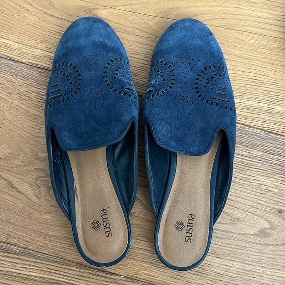 Susina blue suede slides 7.5 - Picture 2 of 4